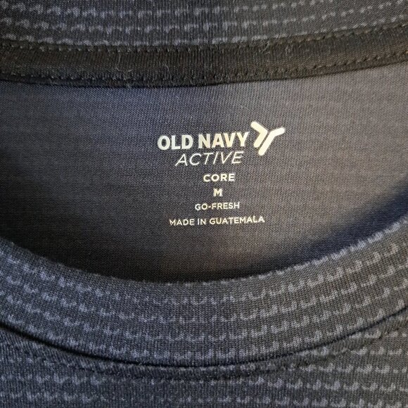 Old Navy Active Core Graphic T-Shirt Size Medium - Picture 2 of 3